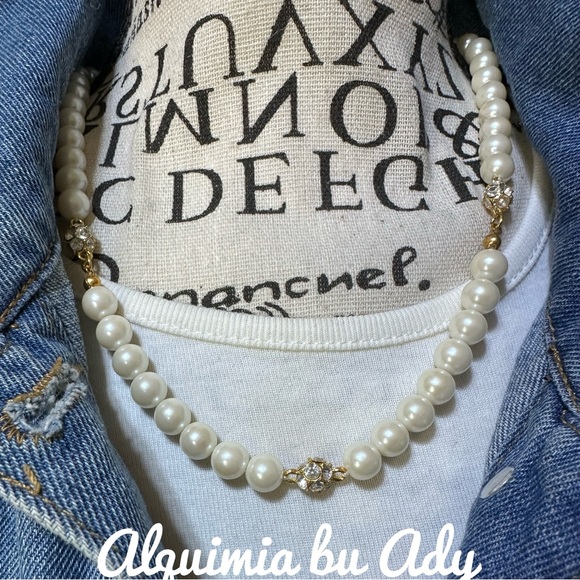 Alquimia Jewelry - Pearls and gold short necklace